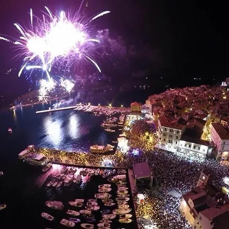Guest house In With Air Conditioning, Wi-fi Rovinj