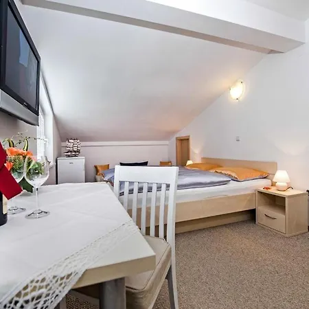 Guest house In With Air Conditioning, Wi-fi