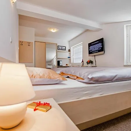 In With Air Conditioning, Wi-fi 3*